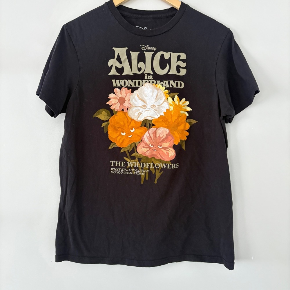 Disney Alice in Wonderland Wildflowers T-Shirt Women's Size M Floral Graphic Tee